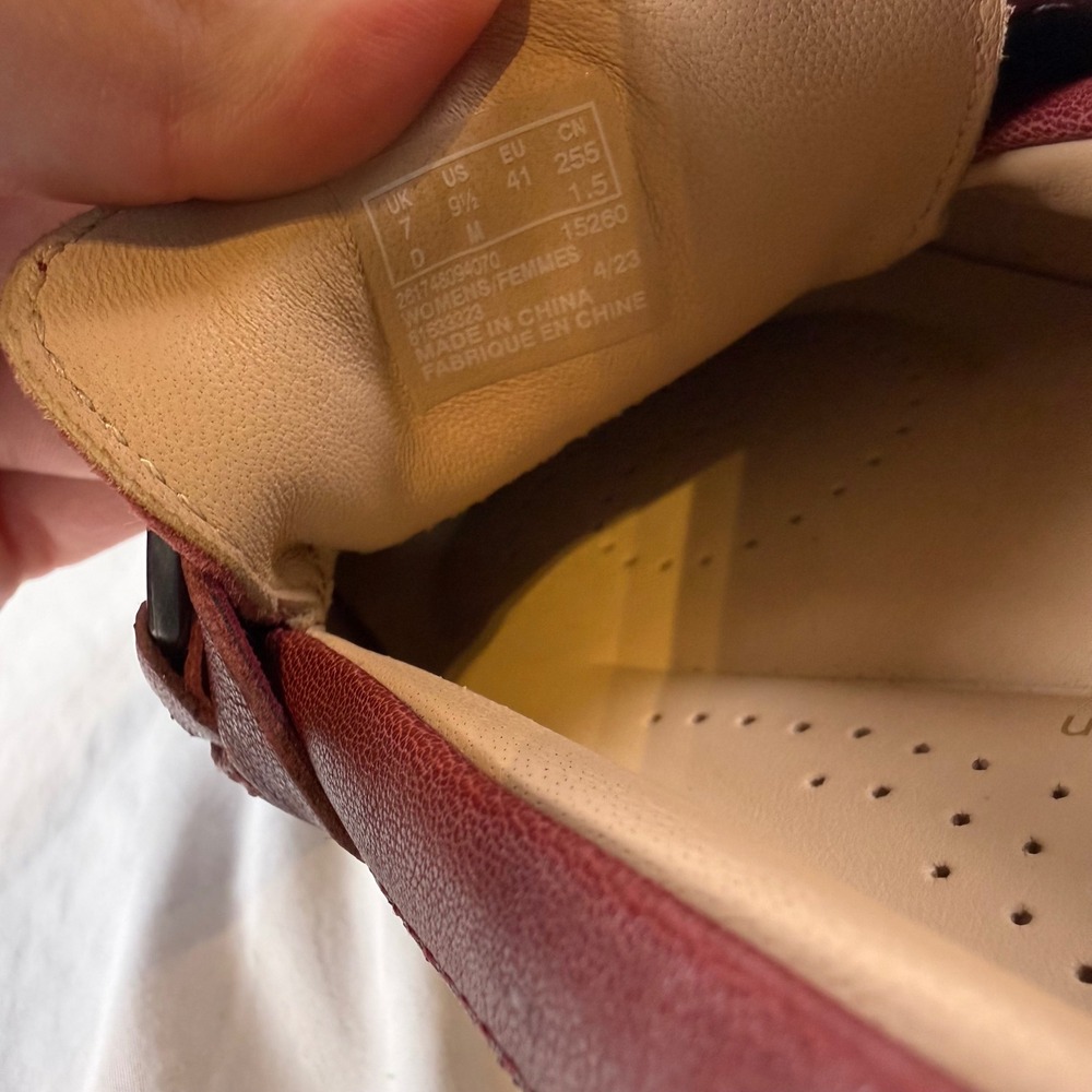 EUC Clarks Womens Burgundy Leather Bit Loafers Lug Sole Platform Shoes 9.5 M - Picture 6 of 9